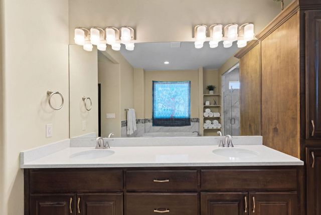 6519 Pato Road NW, Albuquerque, NM 87120