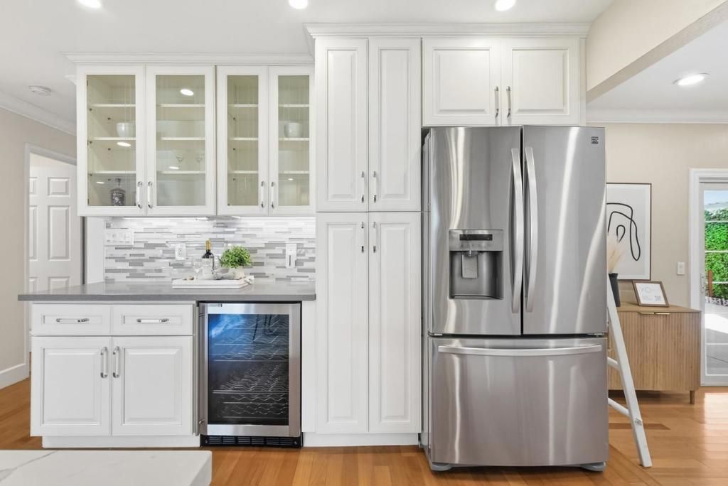 Image 12 of property listing at 1010 Springfield Drive, Campbell, CA 95008