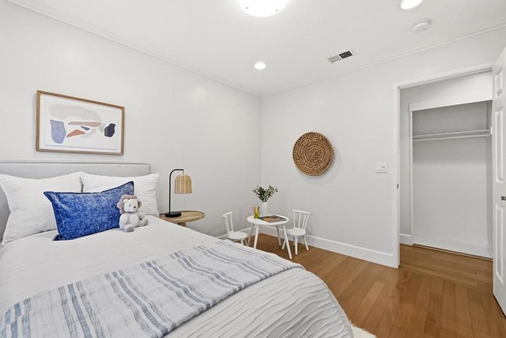 Image 21 of property listing at 1010 Springfield Drive, Campbell, CA 95008