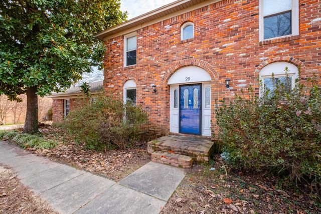 29 Oak Tree Circle, North Little Rock, AR 72116