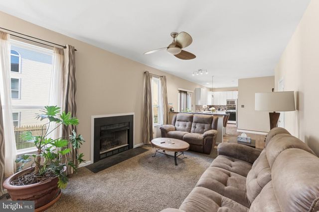 78 STONEHAM DR, Delran Twp, NJ 08075