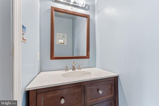 78 STONEHAM DR, Delran Twp, NJ 08075