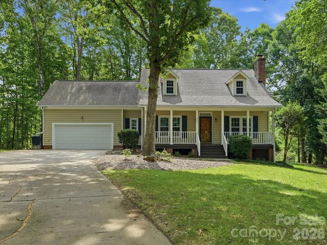 401 Brenwyck Court, Matthews, NC 28105
