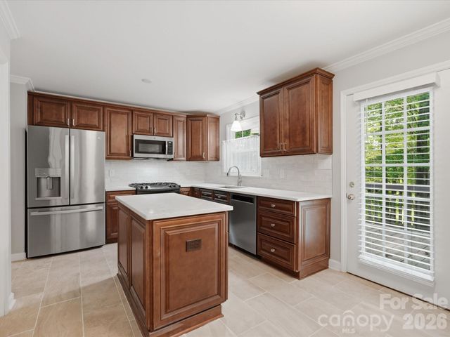 401 Brenwyck Court, Matthews, NC 28105