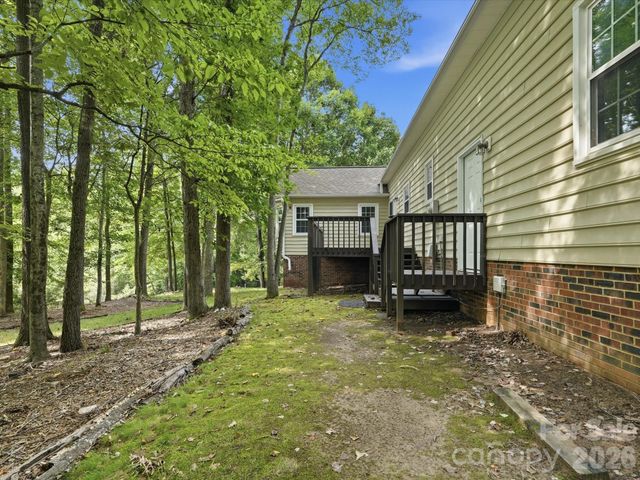 401 Brenwyck Court, Matthews, NC 28105