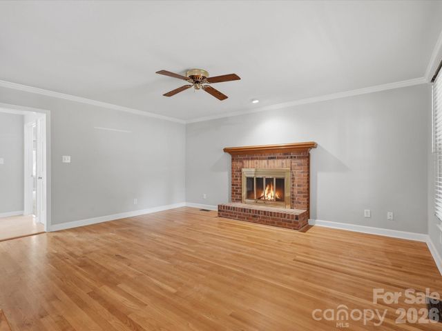 401 Brenwyck Court, Matthews, NC 28105