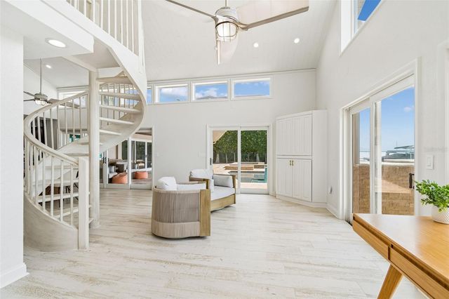 2038 CAROLINA AVENUE NE, St Petersburg, FL 33703