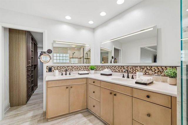 2038 CAROLINA AVENUE NE, St Petersburg, FL 33703