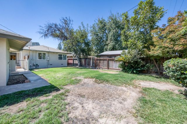 1506 W University Avenue, Fresno, CA 93705