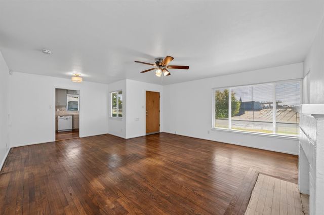 1506 W University Avenue, Fresno, CA 93705