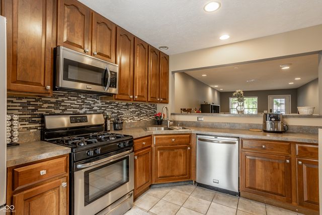 9572 Chalmers Street, Fishers, IN 46038