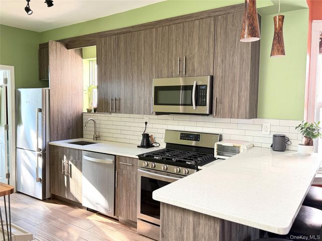 51-56 48th Street 2nd Flr, Woodside, NY 11377