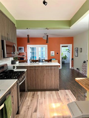 51-56 48th Street 2nd Flr, Woodside, NY 11377