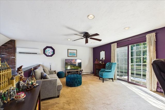 34 Skylark Ave, Plymouth, MA 02360