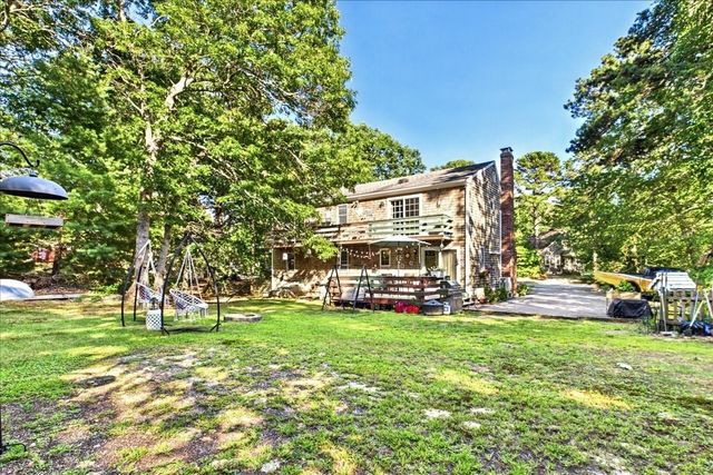 34 Skylark Ave, Plymouth, MA 02360