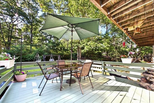 34 Skylark Ave, Plymouth, MA 02360
