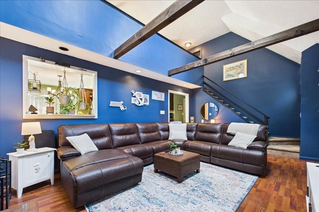 34 Skylark Ave, Plymouth, MA 02360