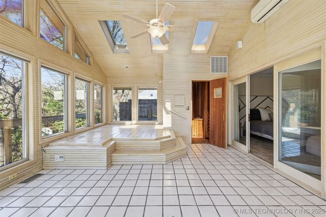 6738 S Louisville Avenue, Tulsa, OK 74136