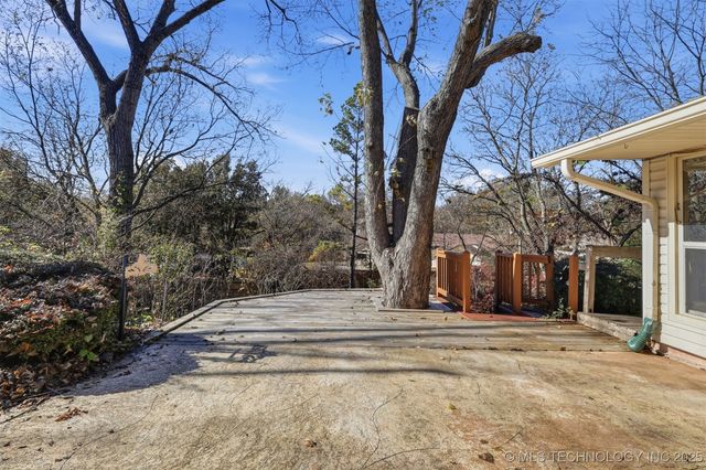 6738 S Louisville Avenue, Tulsa, OK 74136