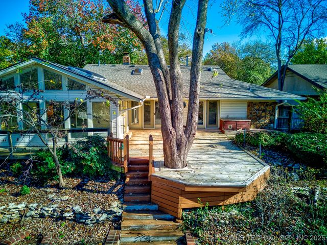 6738 S Louisville Avenue, Tulsa, OK 74136