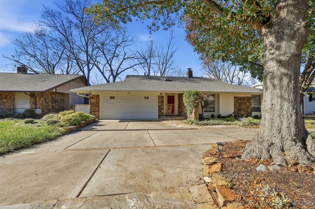 6738 S Louisville Avenue, Tulsa, OK 74136