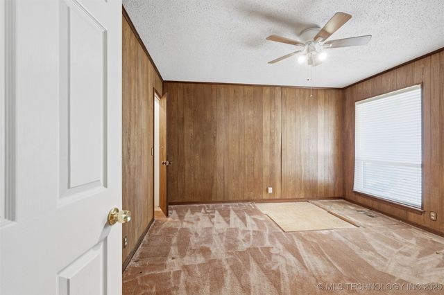 6738 S Louisville Avenue, Tulsa, OK 74136