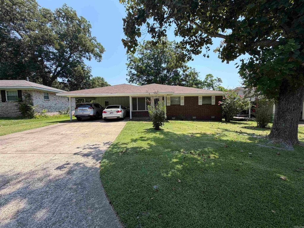5812 Del Prado Drive, North Little Rock, AR 72118