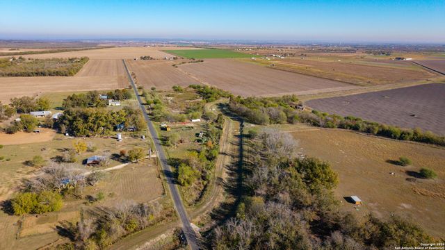 TBD County Road 5715, Natalia, TX 78059