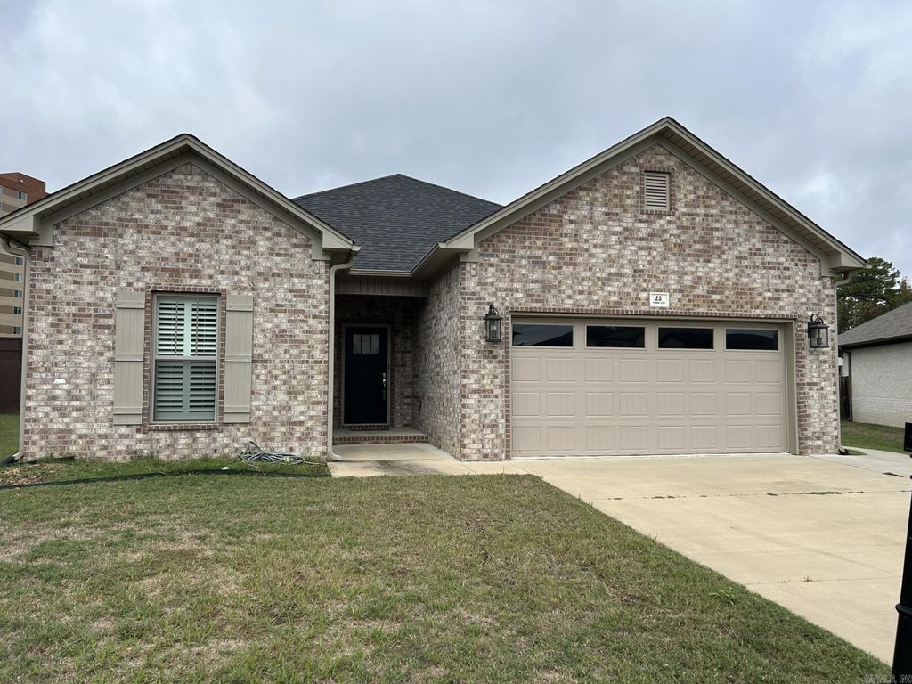 23 Hanna Loop, Maumelle, AR 72113