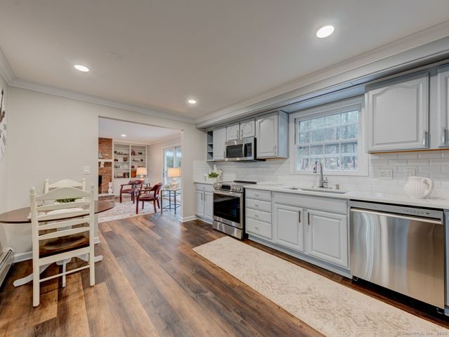 143 Juniper Drive, Avon, CT 06001
