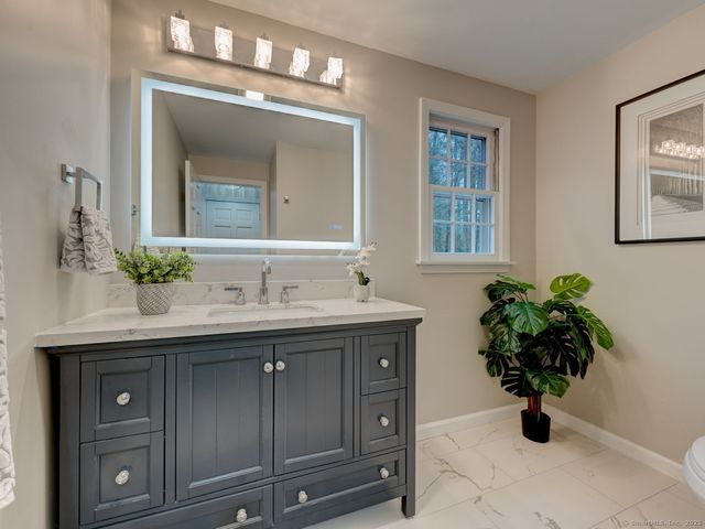 143 Juniper Drive, Avon, CT 06001