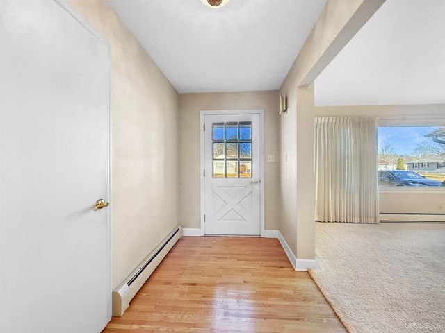 1617 S 17th Avenue, Escanaba, MI 49829