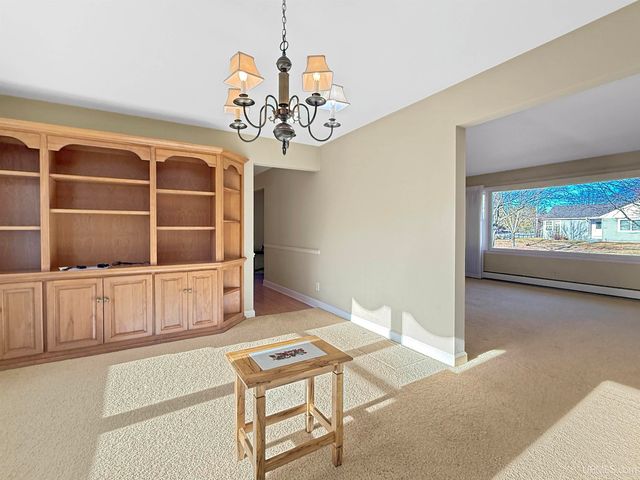 1617 S 17th Avenue, Escanaba, MI 49829