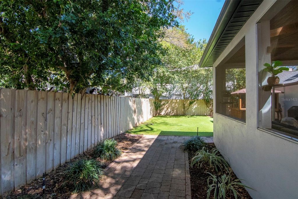 Image 45 of property listing at 4703 S DAUPHIN AVENUE, Tampa, FL 33611