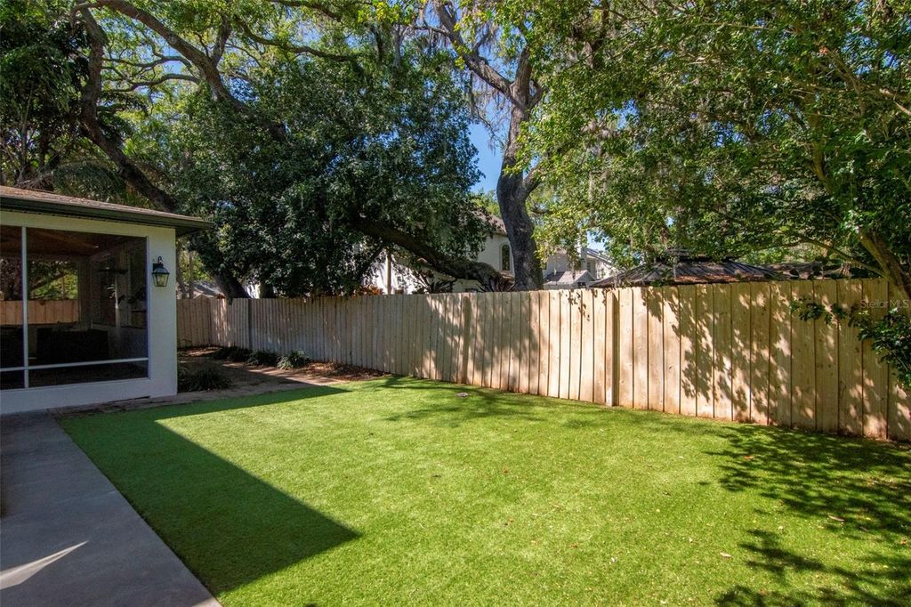 Image 47 of property listing at 4703 S DAUPHIN AVENUE, Tampa, FL 33611