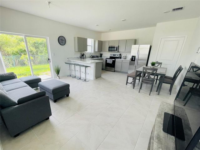 916 SE 19th Street 916, Homestead, FL 33034