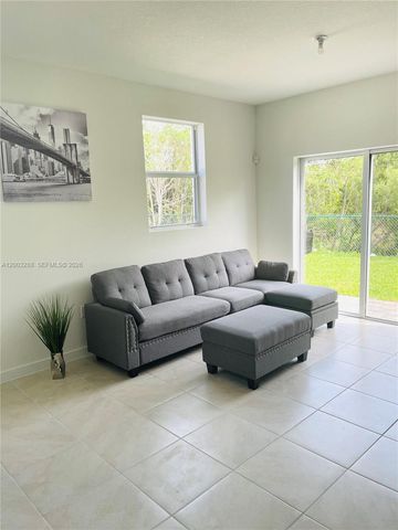 916 SE 19th Street 916, Homestead, FL 33034