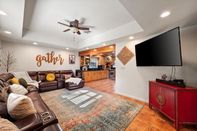 501 N Mount Street, Fairfield, TX 75840