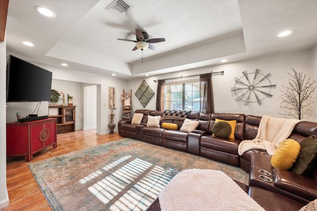 501 N Mount Street, Fairfield, TX 75840