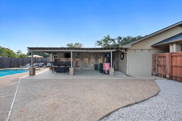 501 N Mount Street, Fairfield, TX 75840