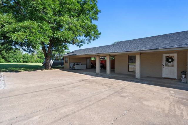 501 N Mount Street, Fairfield, TX 75840