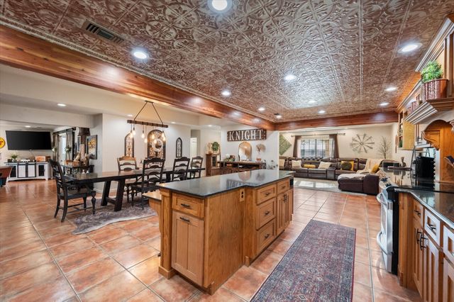 501 N Mount Street, Fairfield, TX 75840