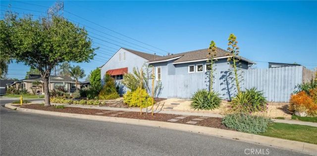 6055 Chesteroark, Lakewood, CA 90713