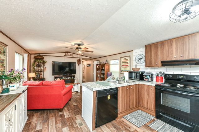 30 Blue Water Drive, Cicero, IN 46034