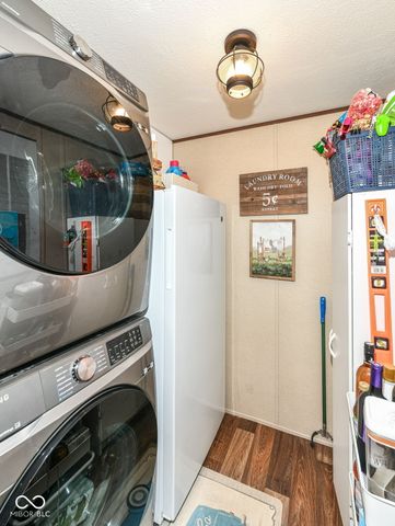 30 Blue Water Drive, Cicero, IN 46034