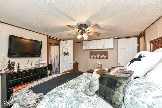 30 Blue Water Drive, Cicero, IN 46034