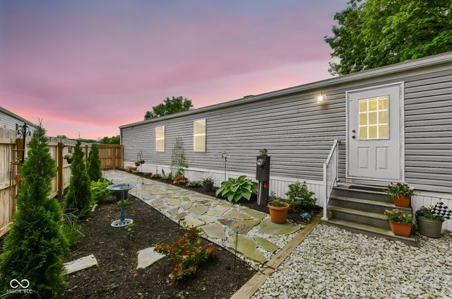 30 Blue Water Drive, Cicero, IN 46034