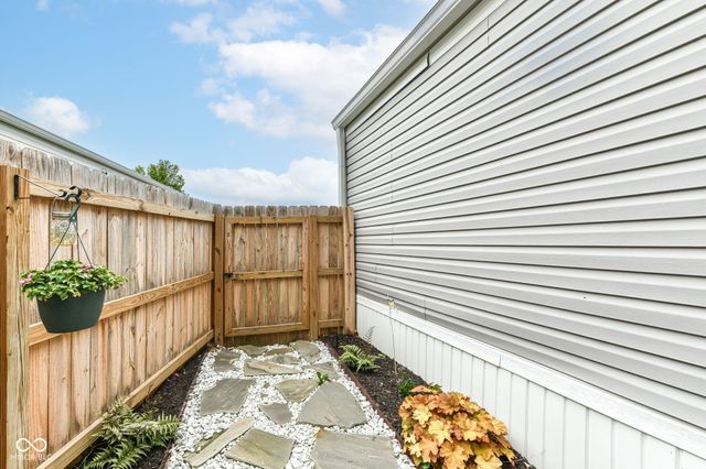 30 Blue Water Drive, Cicero, IN 46034