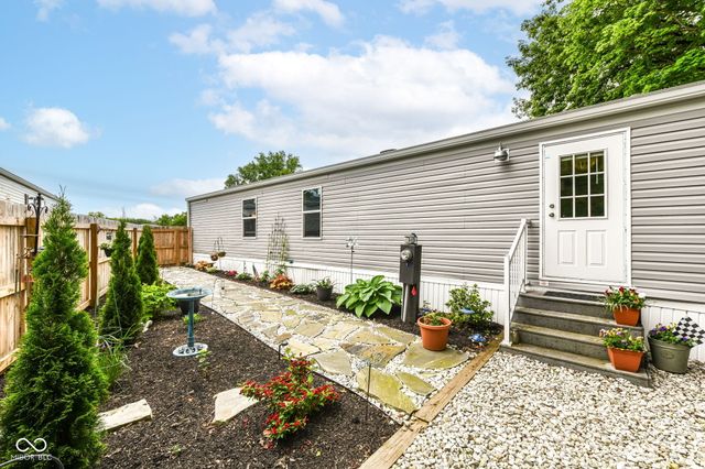 30 Blue Water Drive, Cicero, IN 46034