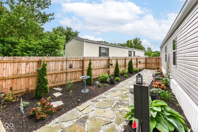 30 Blue Water Drive, Cicero, IN 46034